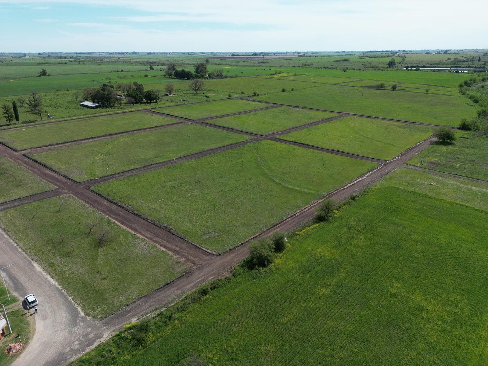Vista aérea de los lotes de Tierra Nuestra II mostrando la distribución y demarcación.